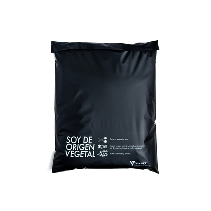 Detalle de bolsa courier negra 20x26 cm compostable 100% opaca para envío discreto de joyas y productos de valor Vinder Chile