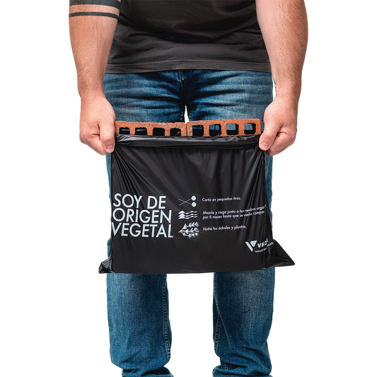Sobre de envío negro 30x36 cm alta resistencia 40 micrones compostable a prueba de desgarros y roturas Vinder Chile